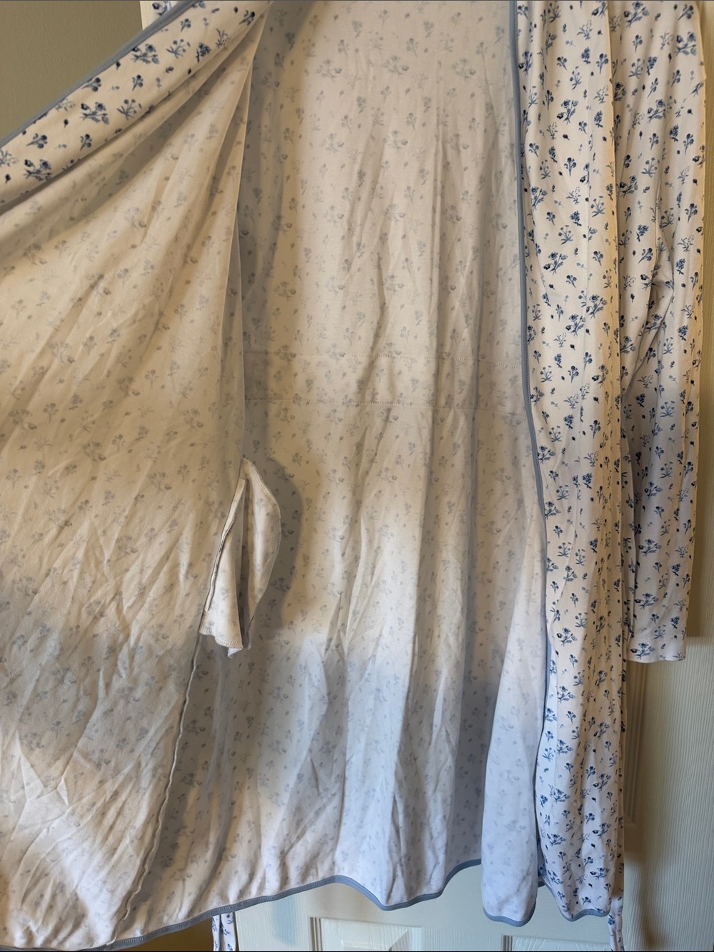 Lake Blue Floral Pima Cotton Robe Sz M - Picture 4 of 6